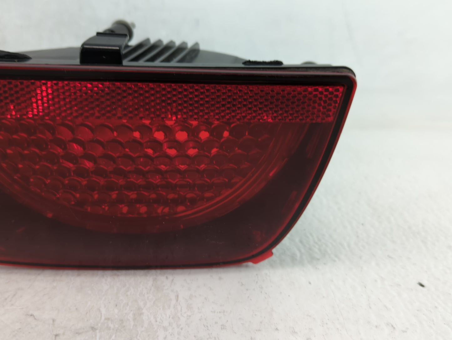 2010-2013 Chevrolet Camaro Tail Light Assembly Passenger Right OEM P/N:92212648 Fits Fits 2010 2011 2012 2013 OEM Used Auto 