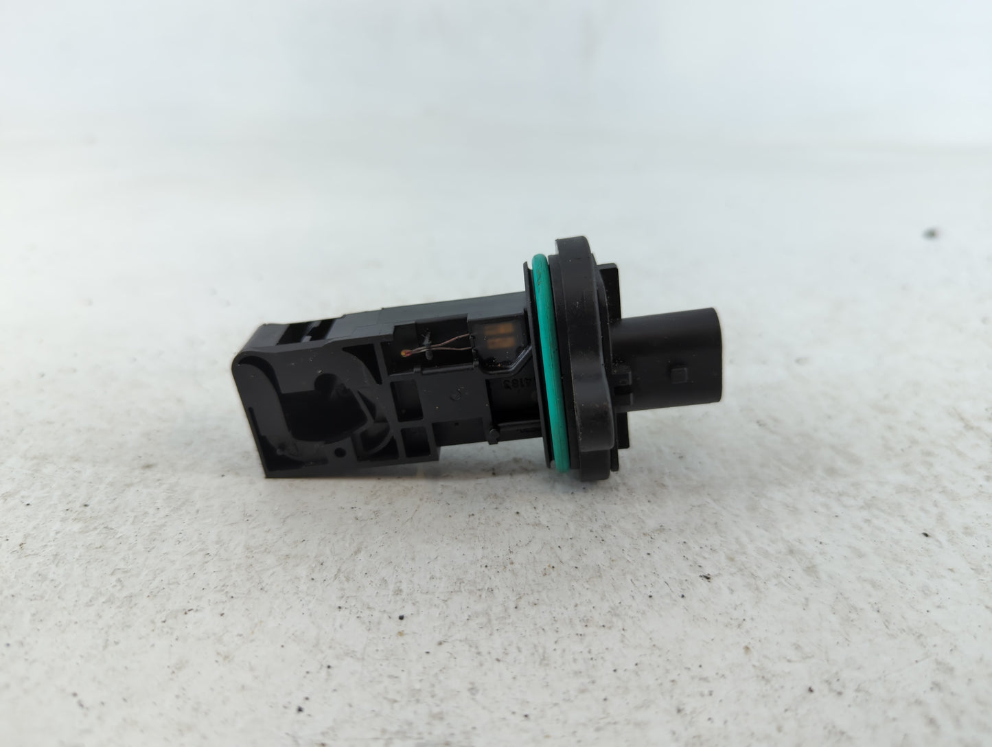 2010-2011 Chevrolet Camaro Mass Air Flow Meter Maf - Oemusedautoparts1.com