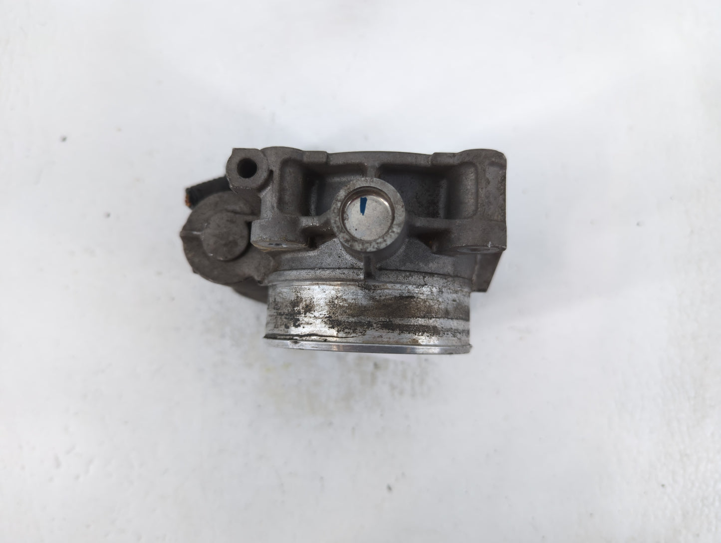 2010-2011 Chevrolet Camaro Throttle Body P/N:CGJ-BB-B1-022R0 Fits Fits 2007 2008 2009 2010 2011 2012 OEM Used Auto Parts - O