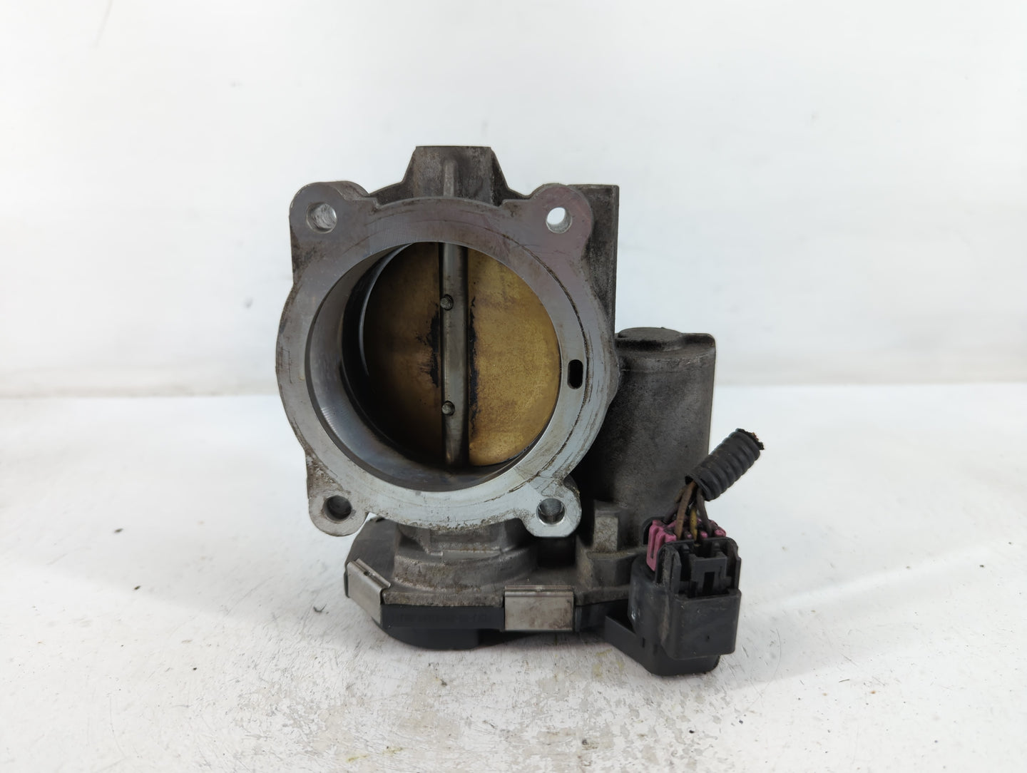 2010-2011 Chevrolet Camaro Throttle Body P/N:CGJ-BB-B1-022R0 Fits Fits 2007 2008 2009 2010 2011 2012 OEM Used Auto Parts - O