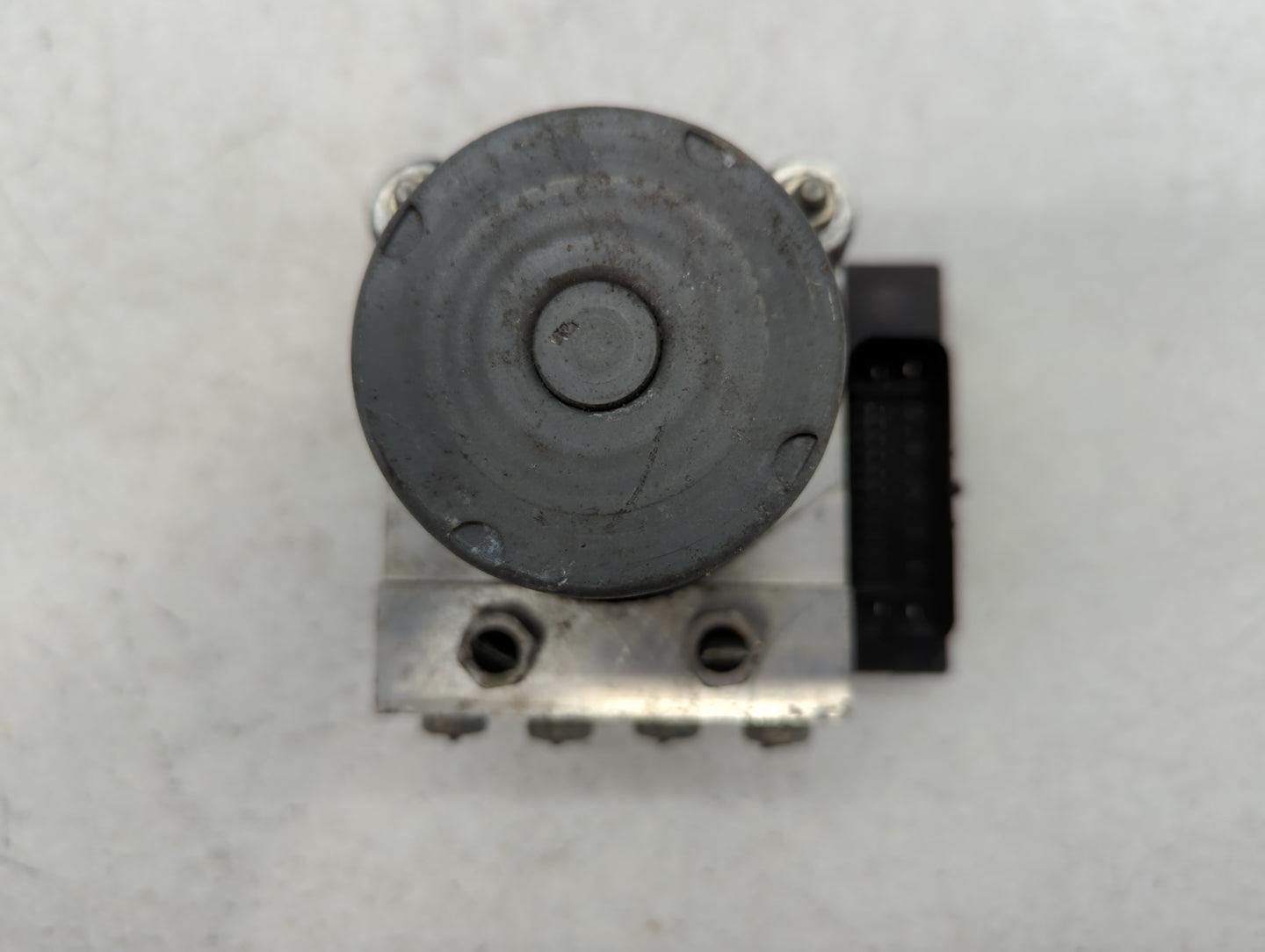 2010-2011 Chevrolet Camaro ABS Pump Control Module Replacement P/N:92240015 0 265 230 336 03 Fits Fits 2010 2011 OEM Used Au