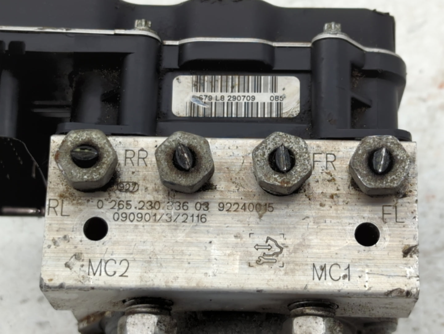 2010-2011 Chevrolet Camaro ABS Pump Control Module Replacement P/N:92240015 0 265 230 336 03 Fits Fits 2010 2011 OEM Used Au
