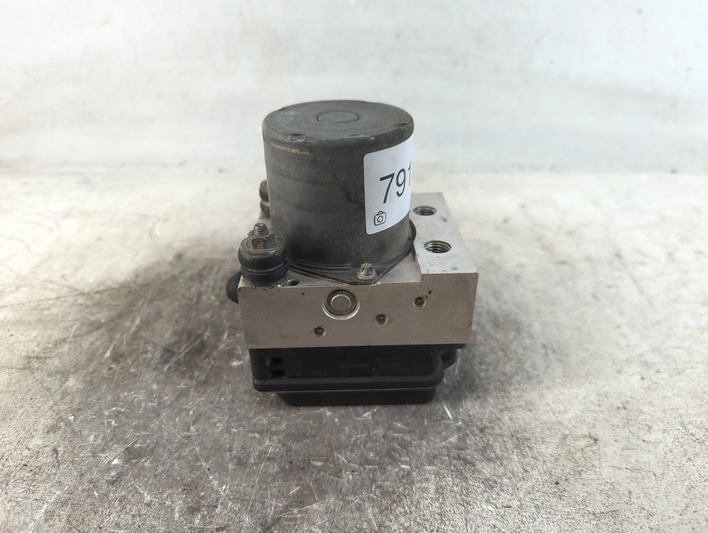 2010-2011 Chevrolet Camaro ABS Pump Control Module Replacement P/N:2240015 Fits Fits 2010 2011 OEM Used Auto Parts - Oemused
