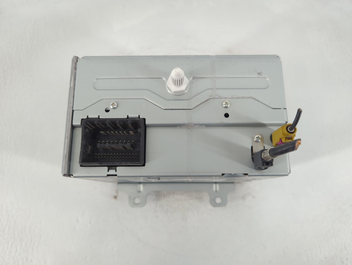 2010 Chevrolet Camaro Radio AM FM Cd Player Receiver Replacement P/N:20854719 Fits Fits 2011 OEM Used Auto Parts - Oemusedau
