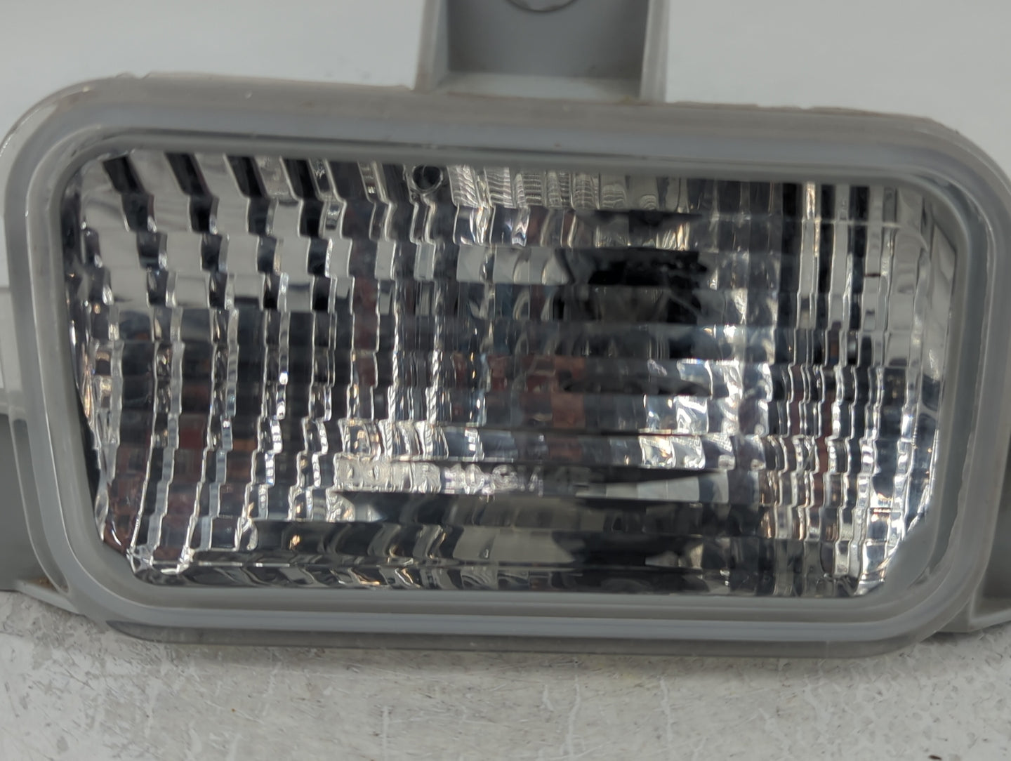 2010-2015 Chevrolet Camaro Passenger Right Oem Front Light Lamp - Oemusedautoparts1.com