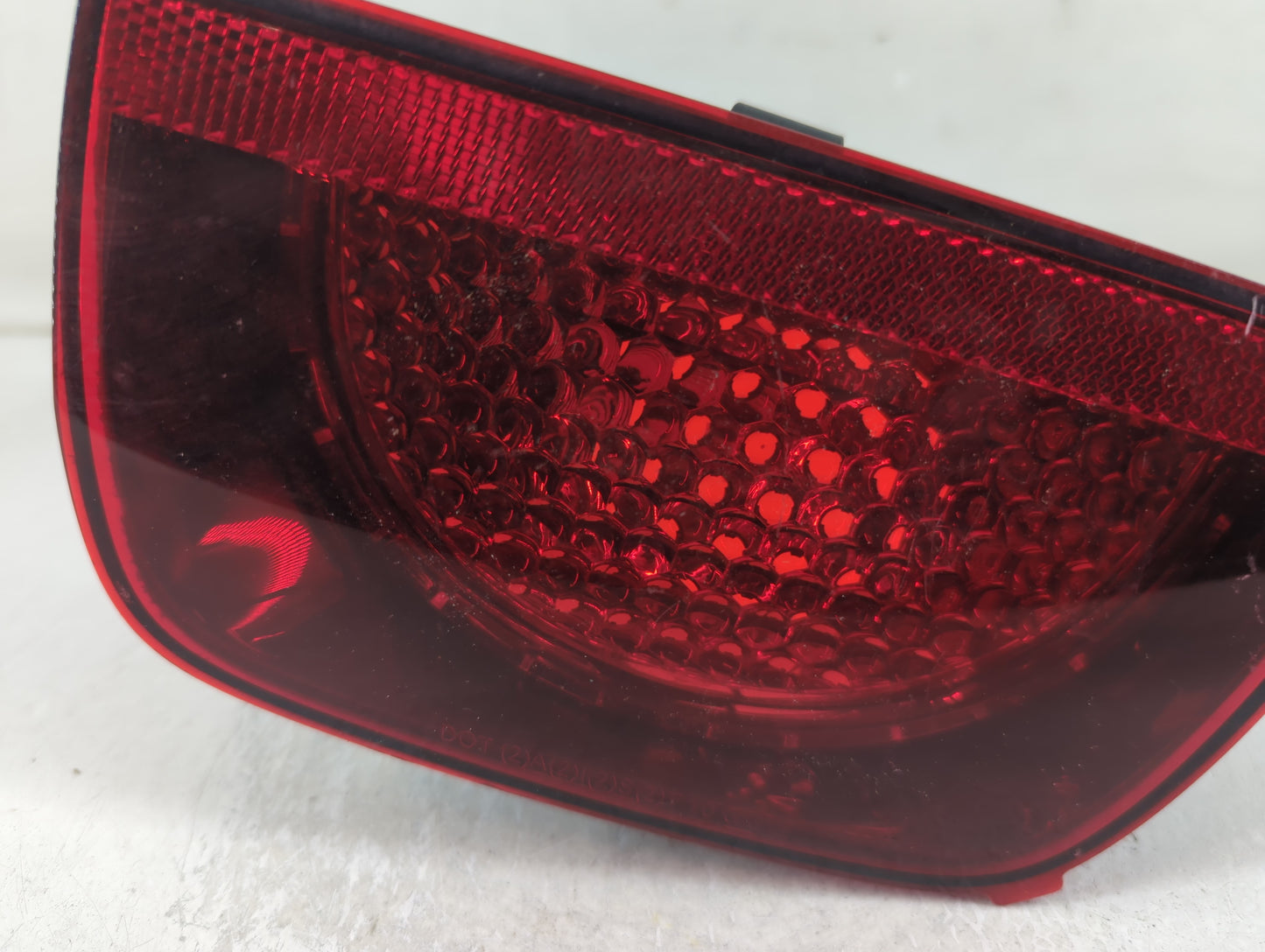 2010-2013 Chevrolet Camaro Tail Light Assembly Passenger Right OEM P/N:92212648 Fits Fits 2010 2011 2012 2013 OEM Used Auto 