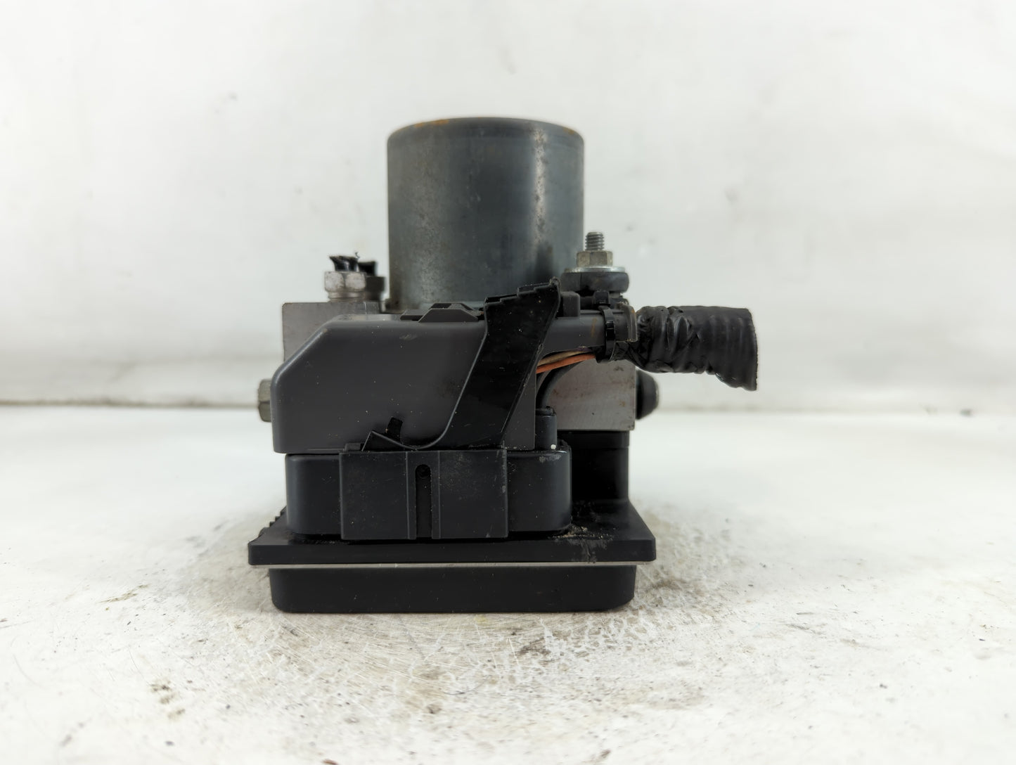2010-2011 Chevrolet Camaro ABS Pump Control Module Replacement P/N:92246443 0 265 230 336 05 Fits Fits 2010 2011 OEM Used Au