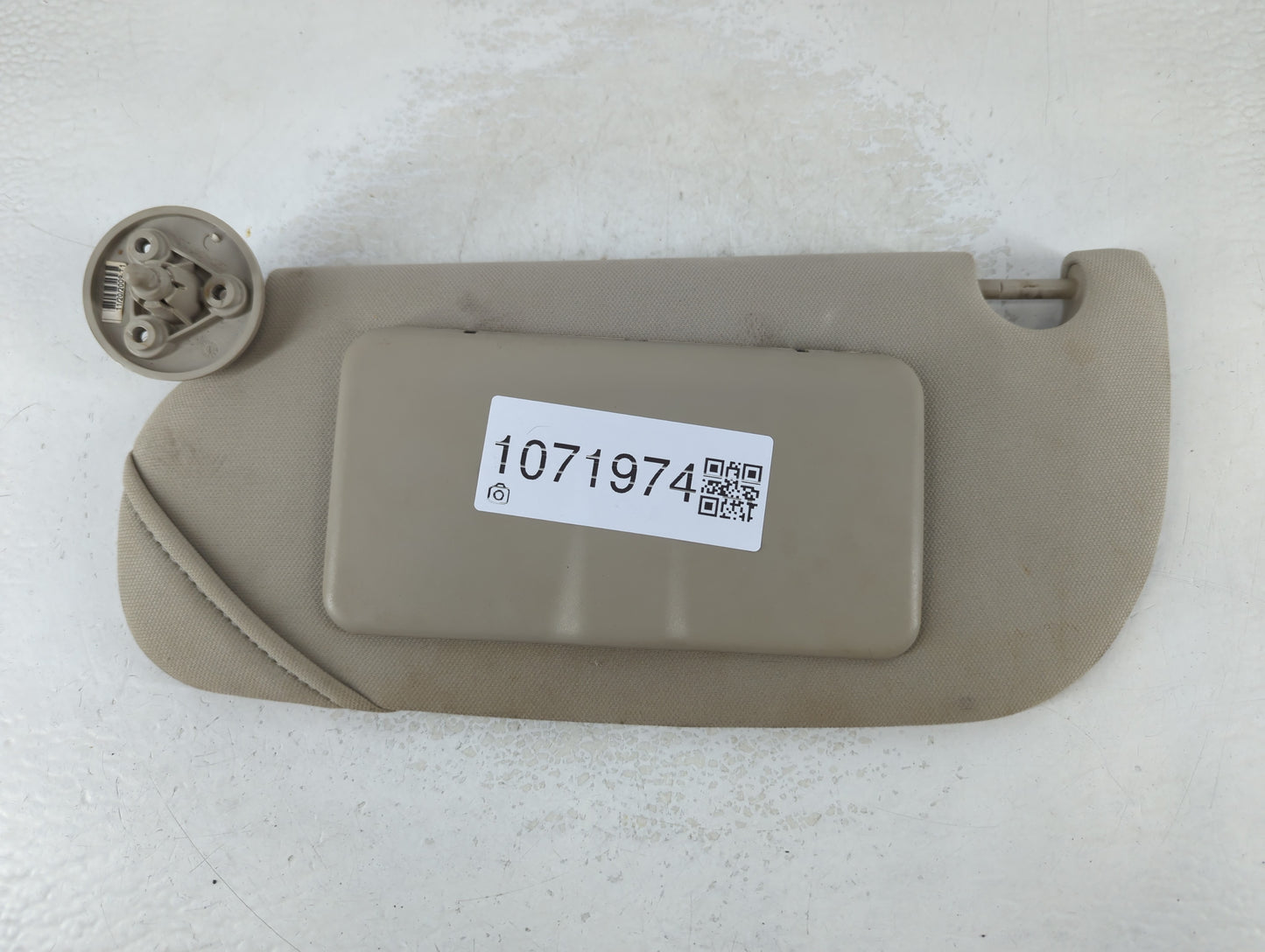 2005-2010 Chevrolet Cobalt Sun Visor Shade Replacement Driver Left Mirror Fits Fits 2005 2006 2007 2008 2009 2010 OEM Used A