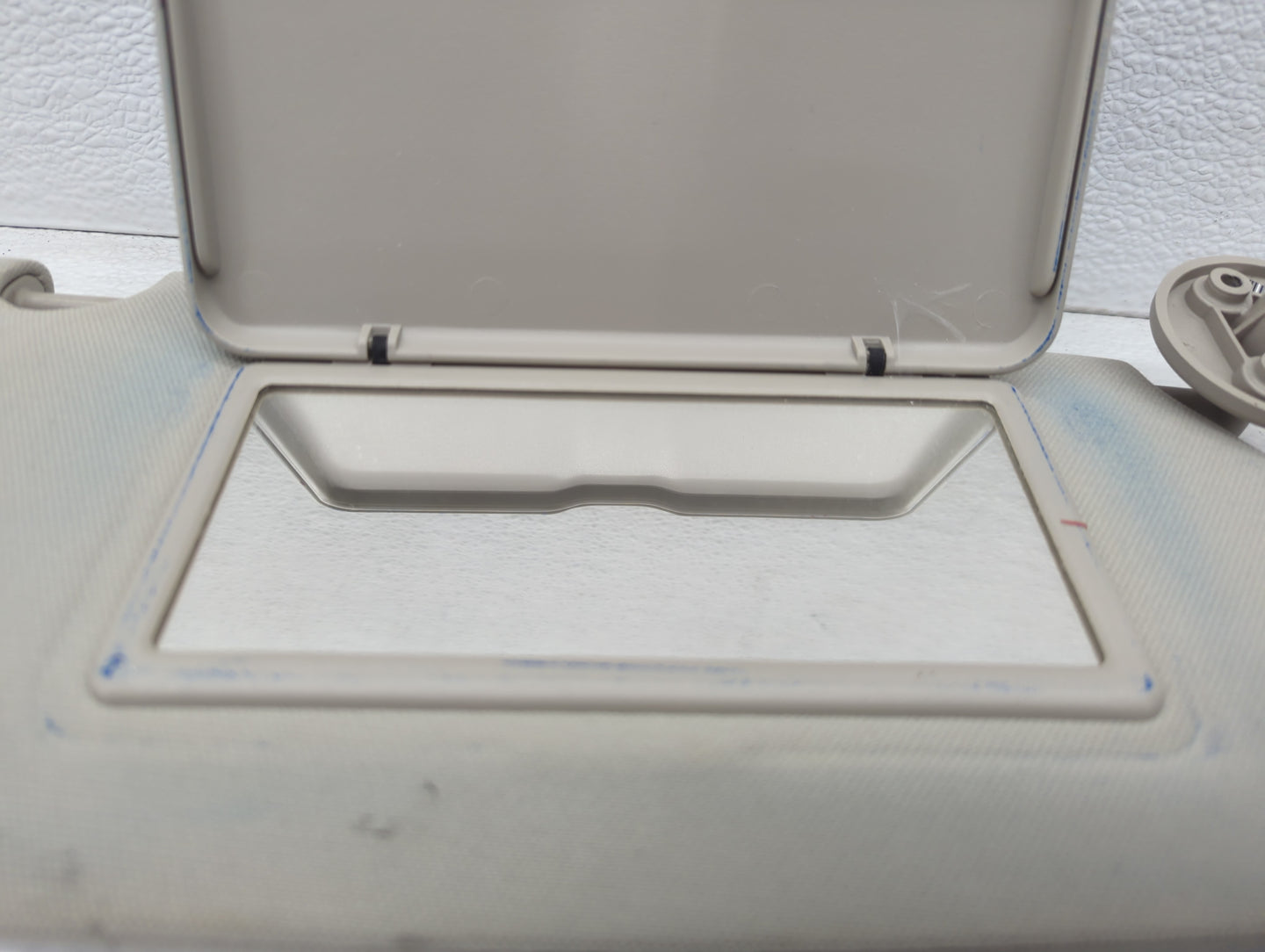 2010 Chevrolet Cobalt Sun Visor Shade Replacement Passenger Right Mirror Fits Fits 2005 2006 2007 2008 2009 OEM Used Auto Pa