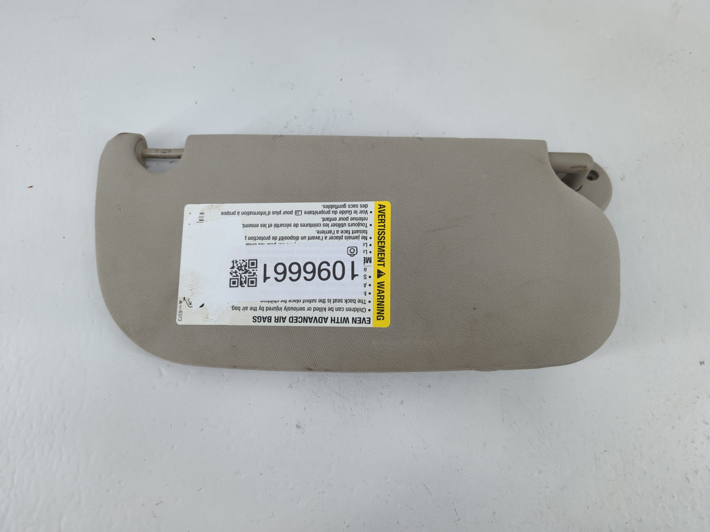 2005-2010 Chevrolet Cobalt Sun Visor Shade Replacement Driver Left Mirror Fits Fits 2005 2006 2007 2008 2009 2010 OEM Used A