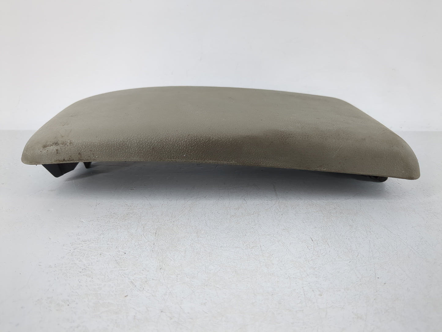 2005-2010 Chevrolet Cobalt Center Console Armrest Cover Lid Fits Fits 2005 2006 2007 2008 2009 2010 OEM Used Auto Parts - Oe