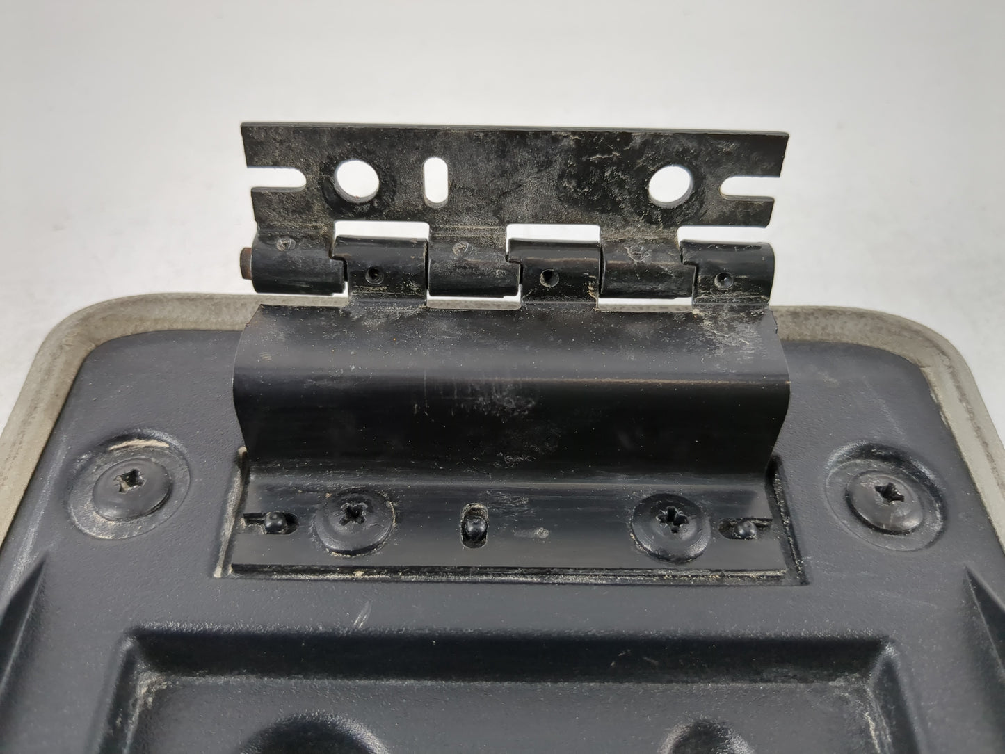 2005-2010 Chevrolet Cobalt Center Console Armrest Cover Lid Fits Fits 2005 2006 2007 2008 2009 2010 OEM Used Auto Parts - Oe