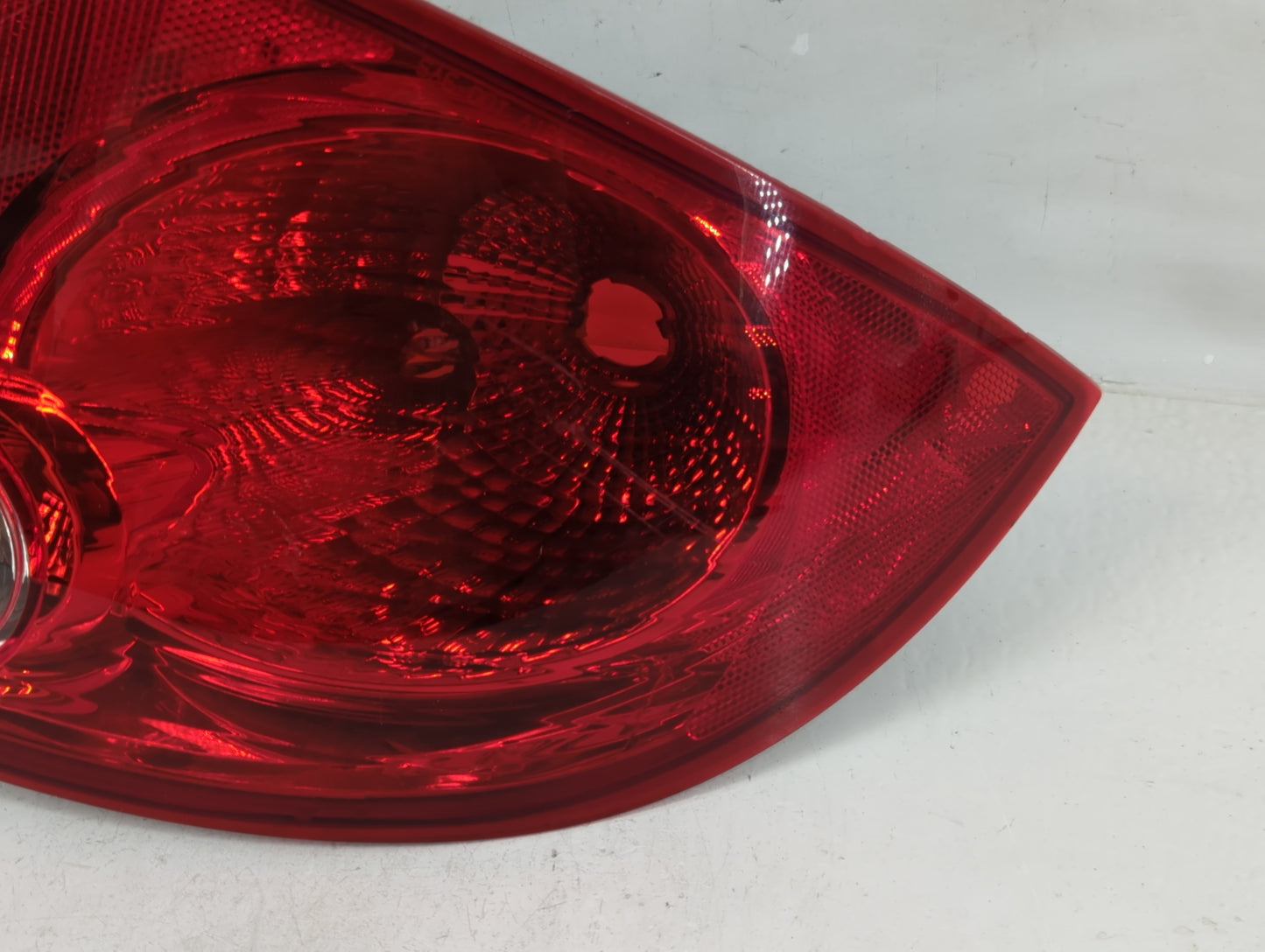 2005-2010 Chevrolet Cobalt Tail Light Assembly Passenger Right OEM P/N:20868642 Fits Fits 2005 2006 2007 2008 2009 2010 OEM 