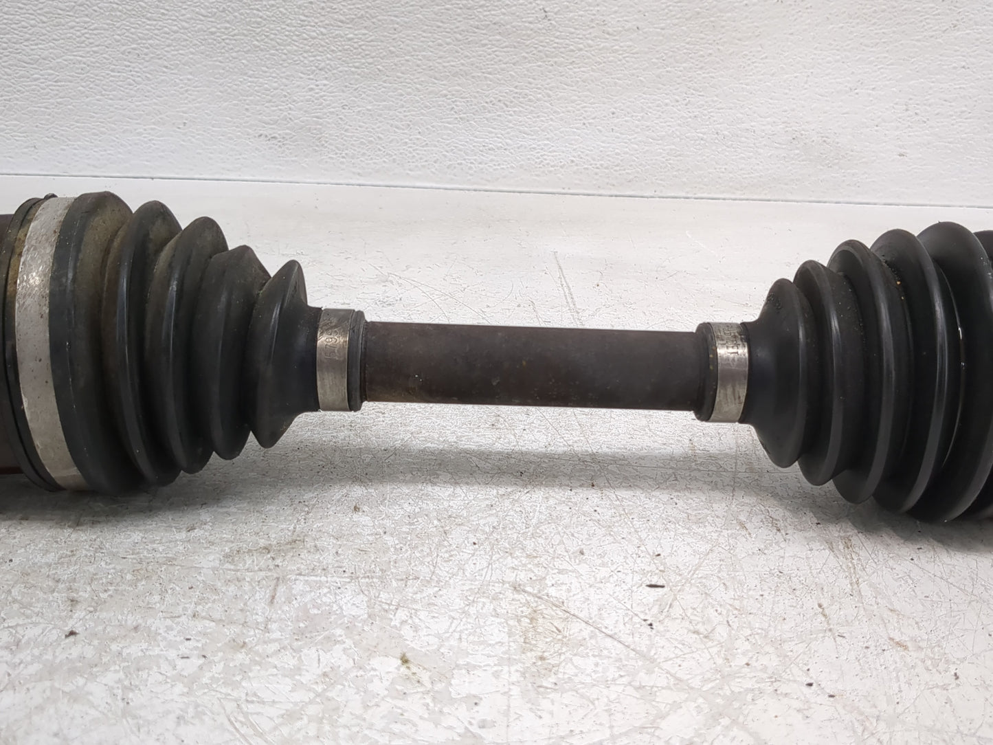 2005-2010 Chevrolet Cobalt Axle Shaft Front Passenger Cv C/v - Oemusedautoparts1.com
