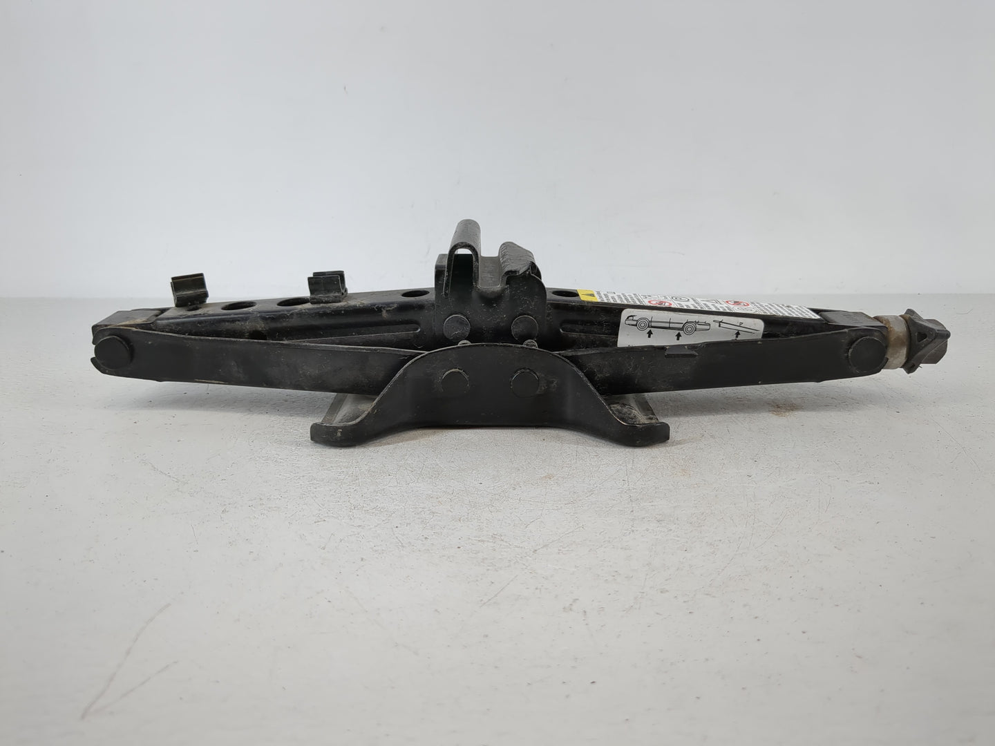 2010 Chevrolet Cobalt Spare Scissor Car Jack - Oemusedautoparts1.com