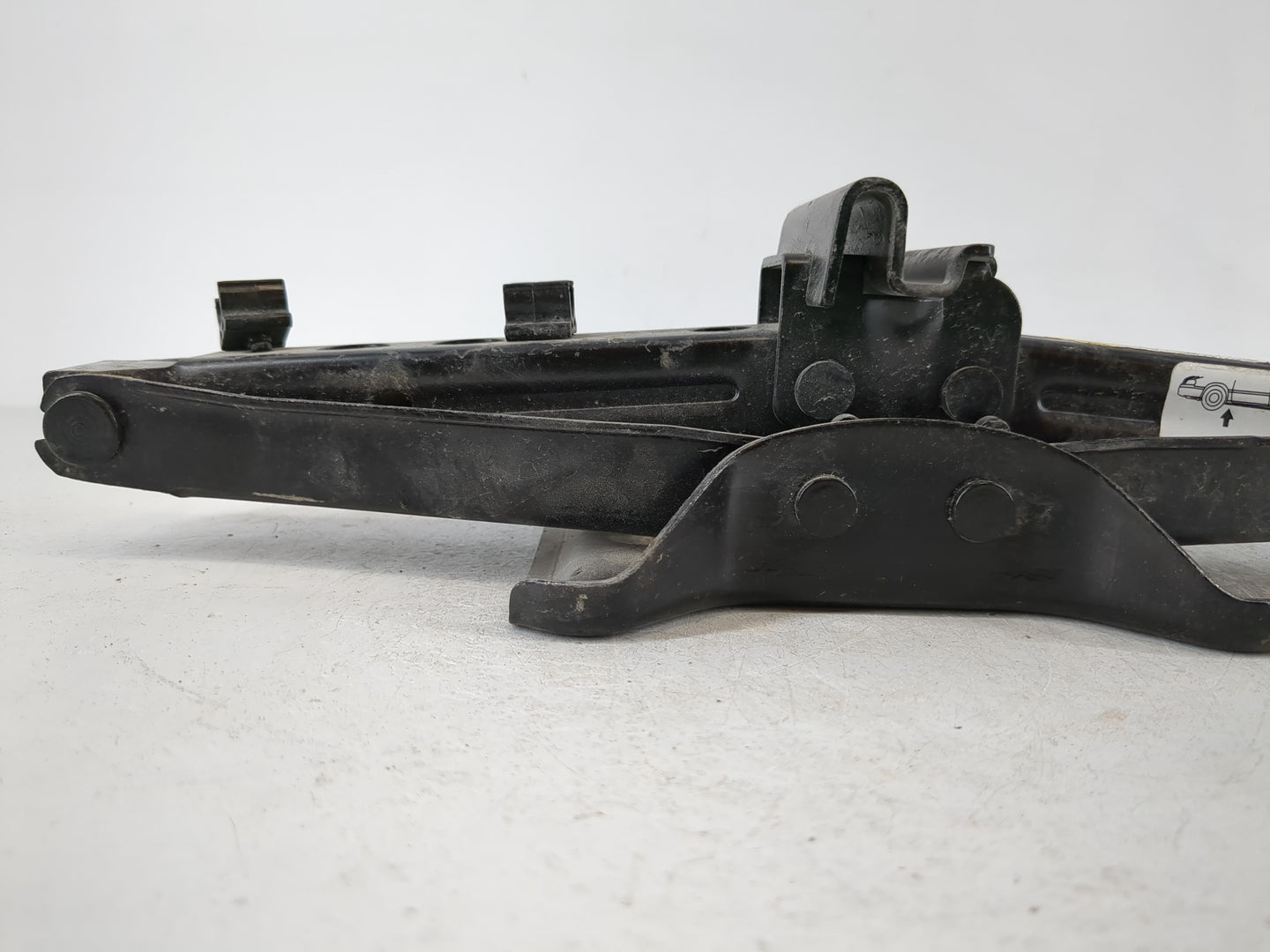 2010 Chevrolet Cobalt Spare Scissor Car Jack 1120606 - Oemusedautoparts1.com