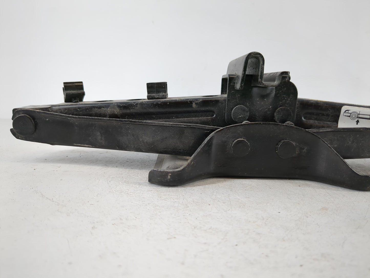 2010 Chevrolet Cobalt Spare Scissor Car Jack 1120606 - Oemusedautoparts1.com