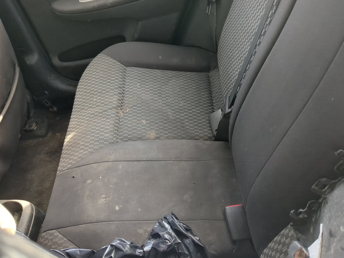 2010 Chevrolet Cobalt Rear Seat Oem 1182987 - Oemusedautoparts1.com