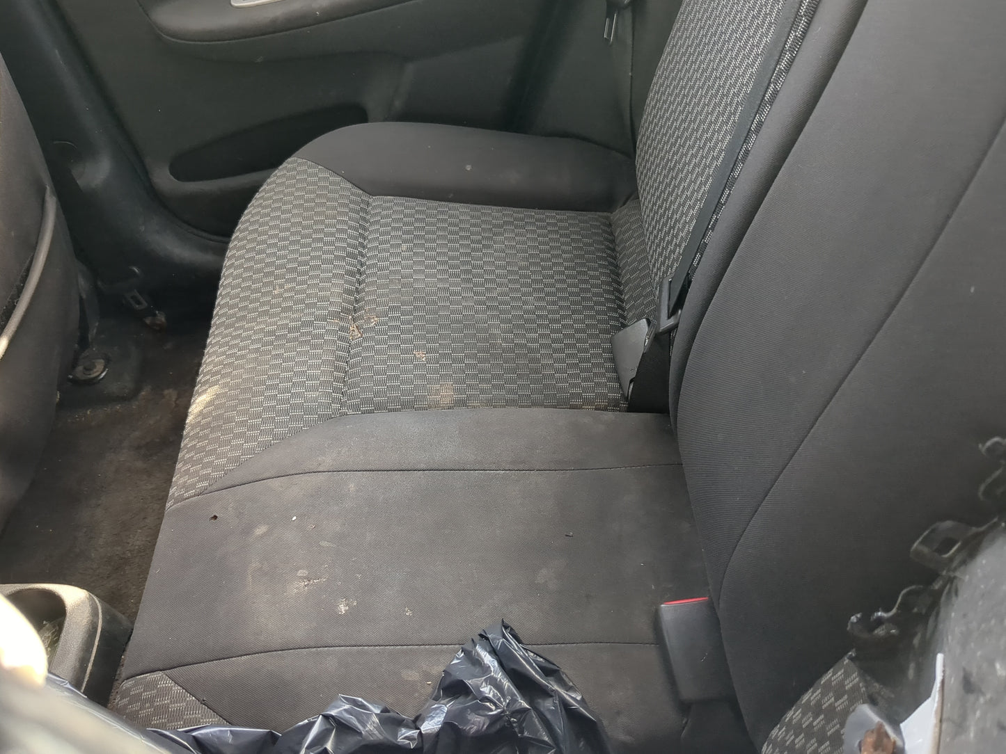 2010 Chevrolet Cobalt Rear Seat Oem 1182987 - Oemusedautoparts1.com