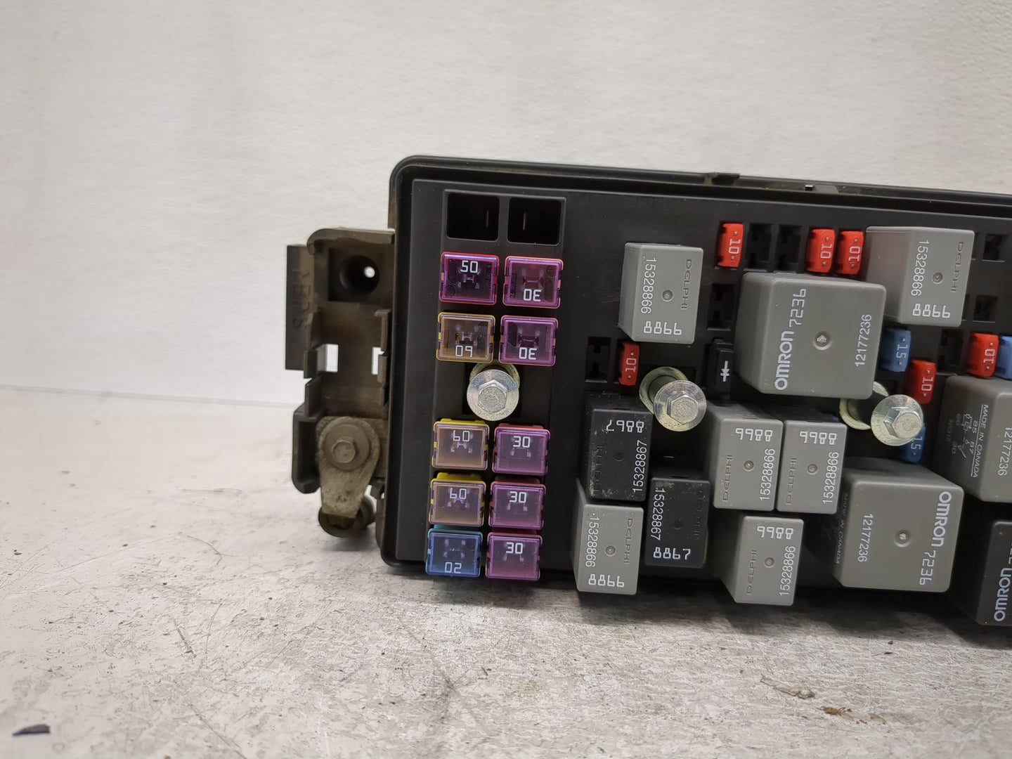 2008-2010 Chevrolet Cobalt Fusebox Fuse Box Panel Relay Module Fits Fits 2008 2009 2010 OEM Used Auto Parts - Oemusedautopar