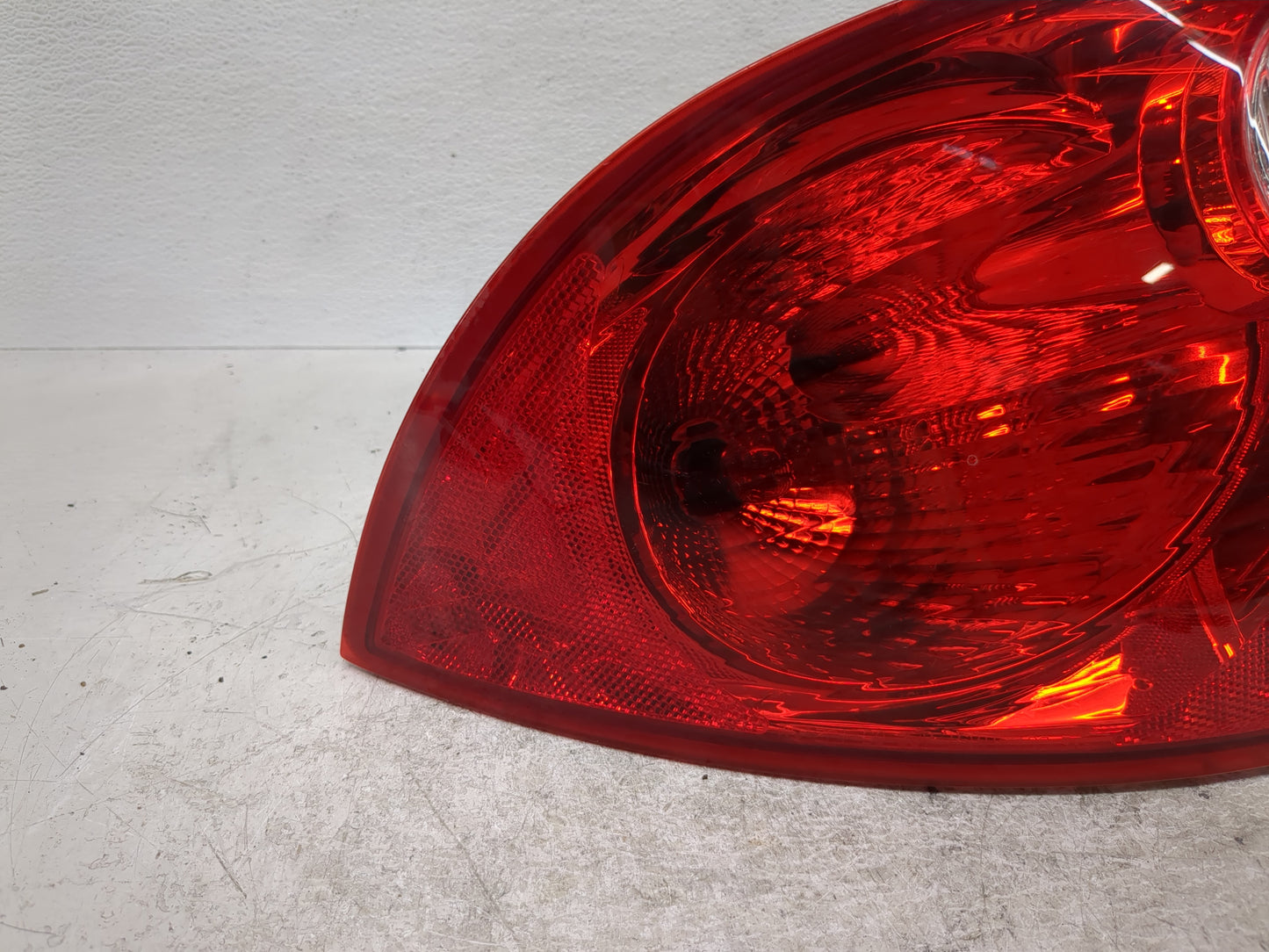2005-2010 Chevrolet Cobalt Tail Light Assembly Passenger Right OEM Fits Fits 2005 2006 2007 2008 2009 2010 OEM Used Auto Par
