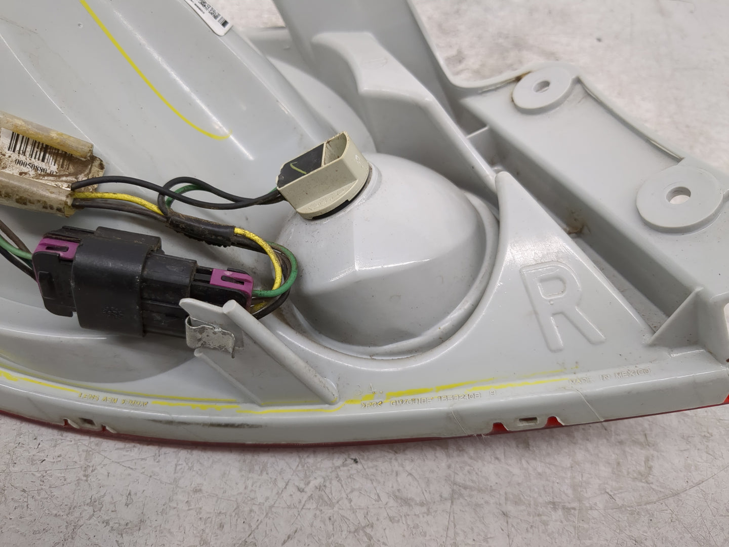 2005-2010 Chevrolet Cobalt Tail Light Assembly Passenger Right OEM Fits Fits 2005 2006 2007 2008 2009 2010 OEM Used Auto Par
