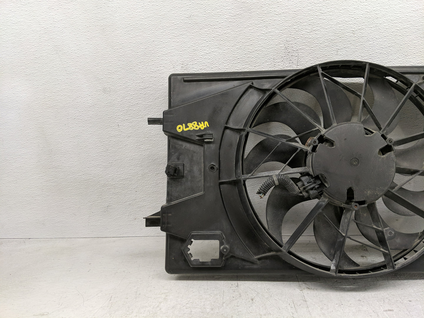 2005-2010 Chevrolet Cobalt Electric Radiator Cooling Fan Motor Assembly P/N:6002XH0047-05 Fits Fits 2005 2006 2007 2008 2009