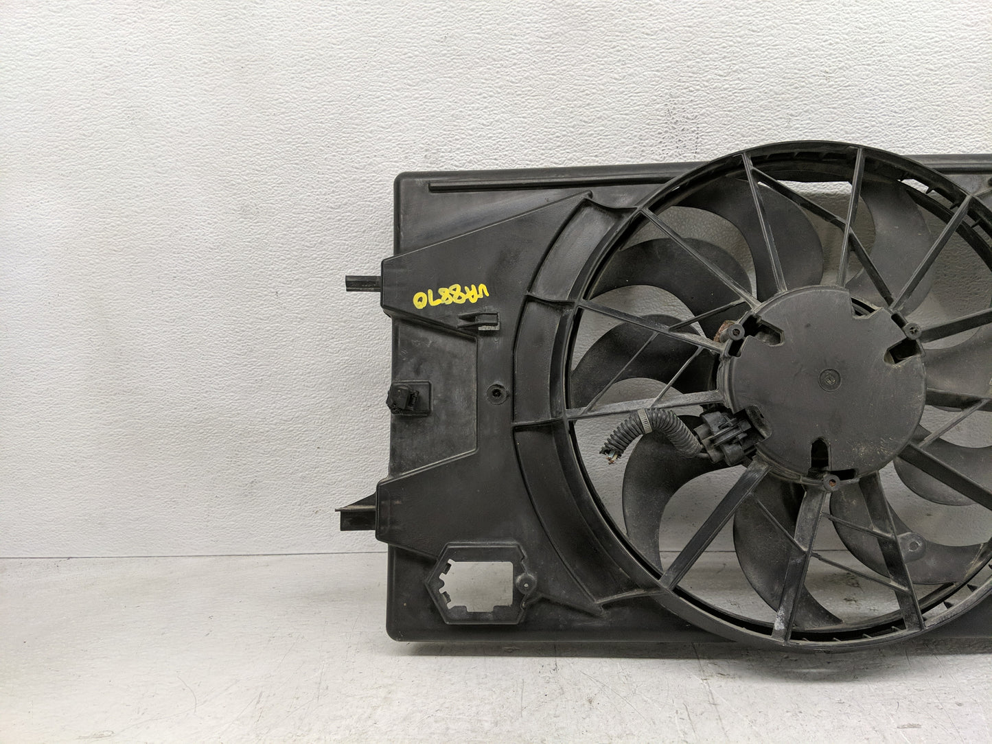 2005-2010 Chevrolet Cobalt Electric Radiator Cooling Fan Motor Assembly P/N:6002XH0047-05 Fits Fits 2005 2006 2007 2008 2009