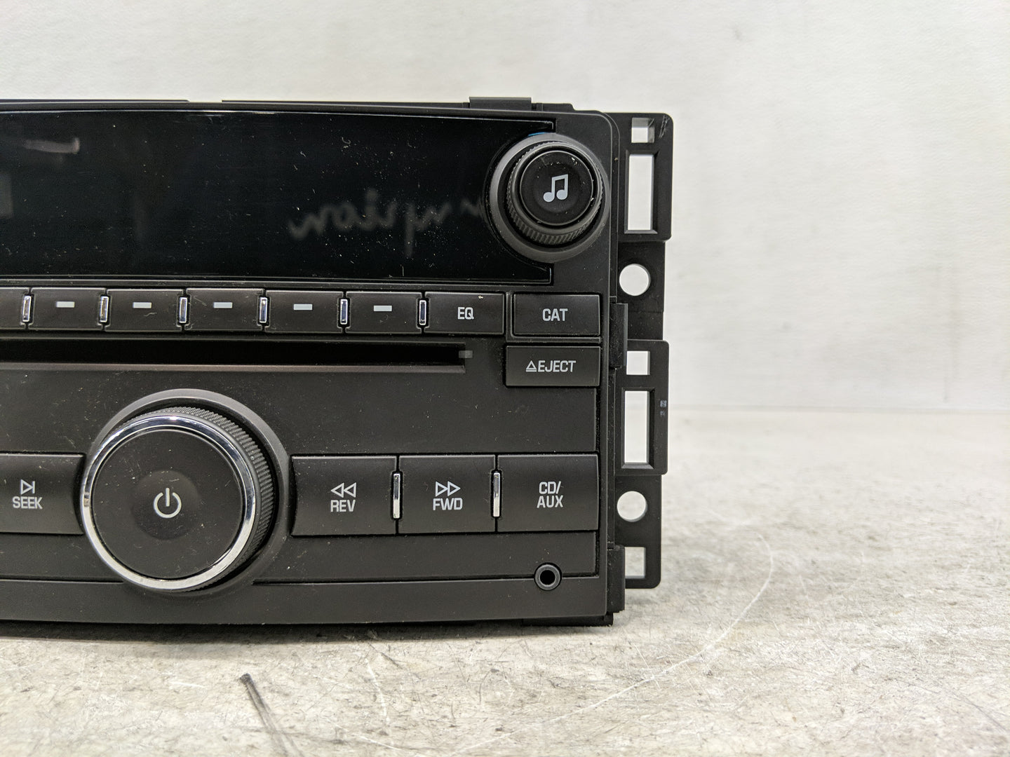 2009-2010 Chevrolet Cobalt Radio AM FM Cd Player Receiver Replacement P/N:20835358 Fits Fits 2009 2010 OEM Used Auto Parts -