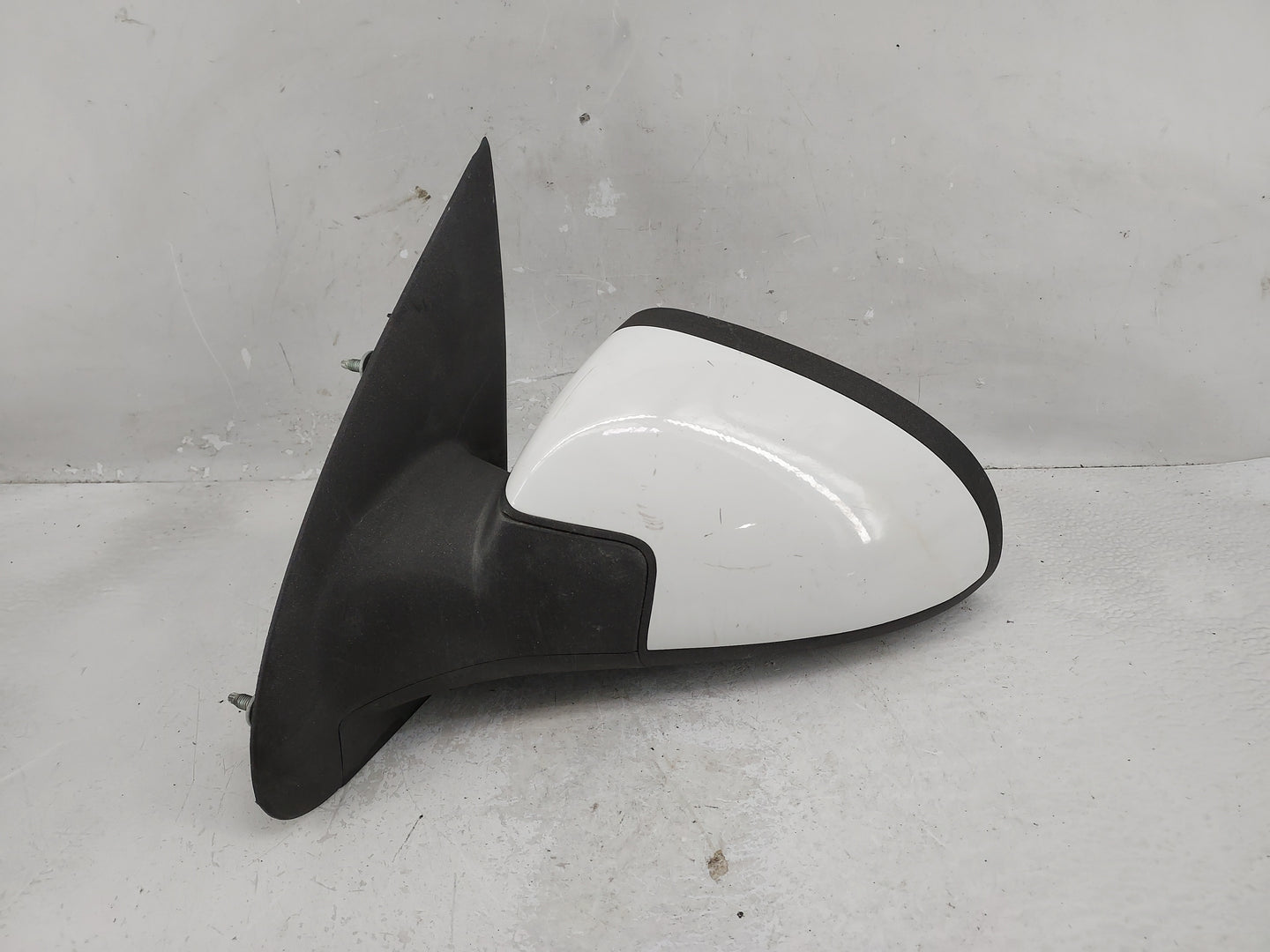 2005-2010 Chevrolet Cobalt Driver Side View Mirror - Left Door Mirror OEM Used - Oemusedautoparts1.com
