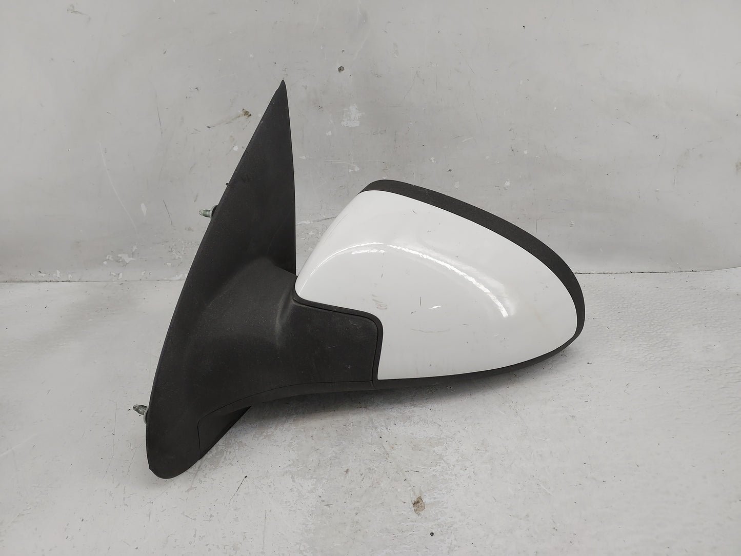 2005-2010 Chevrolet Cobalt Driver Side View Mirror - Left Door Mirror OEM Used - Oemusedautoparts1.com