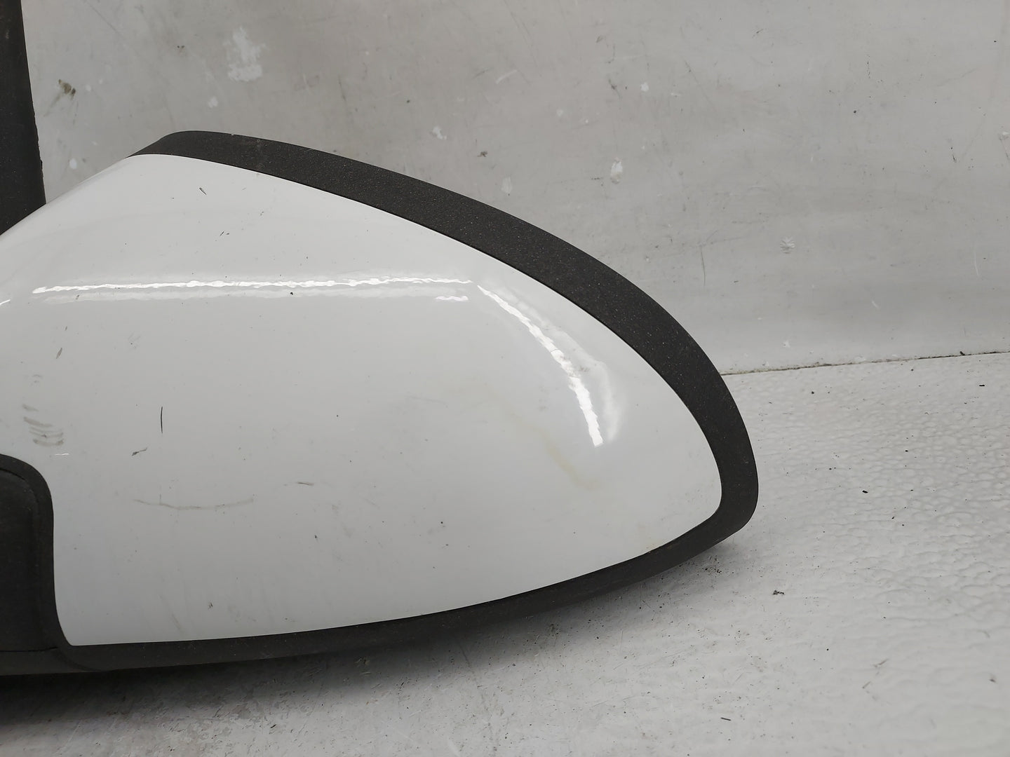 2005-2010 Chevrolet Cobalt Driver Side View Mirror - Left Door Mirror OEM Used - Oemusedautoparts1.com