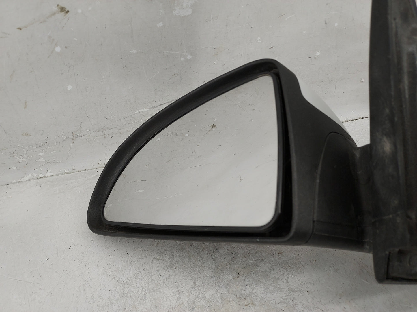 2005-2010 Chevrolet Cobalt Driver Side View Mirror - Left Door Mirror OEM Used - Oemusedautoparts1.com