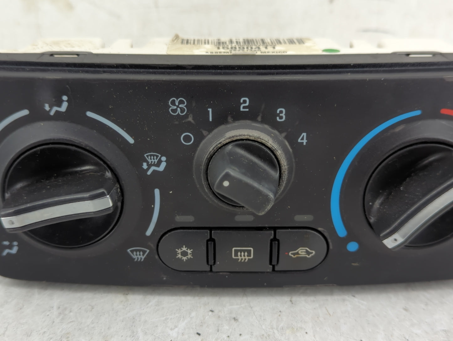 2005-2010 Chevrolet Cobalt Climate Control Module Temperature AC/Heater Replacement P/N:15890411 Fits OEM Used Auto Parts - 