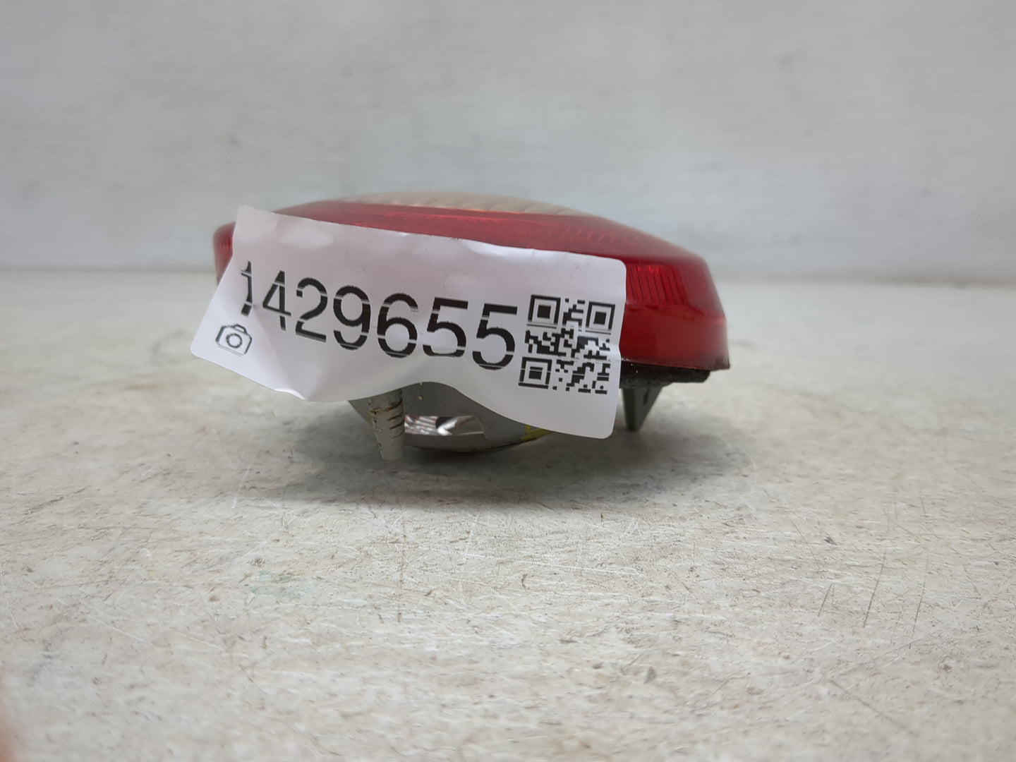2005-2010 Chevrolet Cobalt Tail Light Assembly Passenger Right OEM P/N:20861472 Fits Fits 2005 2006 2007 2008 2009 2010 OEM 