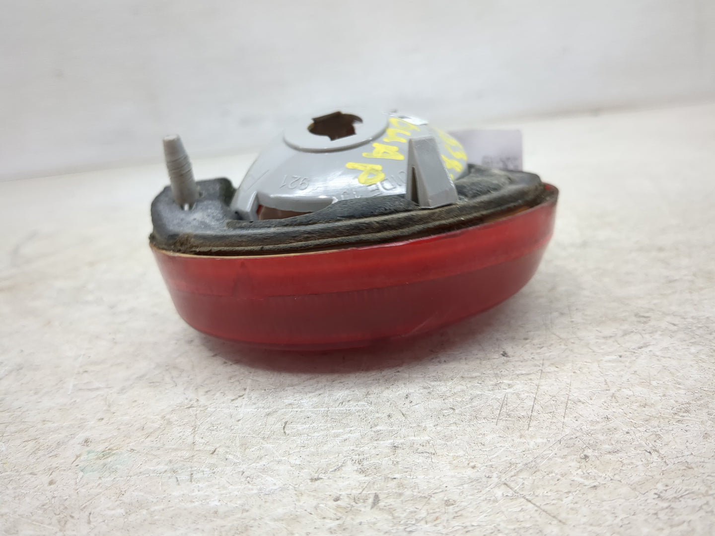 2005-2010 Chevrolet Cobalt Tail Light Assembly Passenger Right OEM P/N:20861472 Fits Fits 2005 2006 2007 2008 2009 2010 OEM 