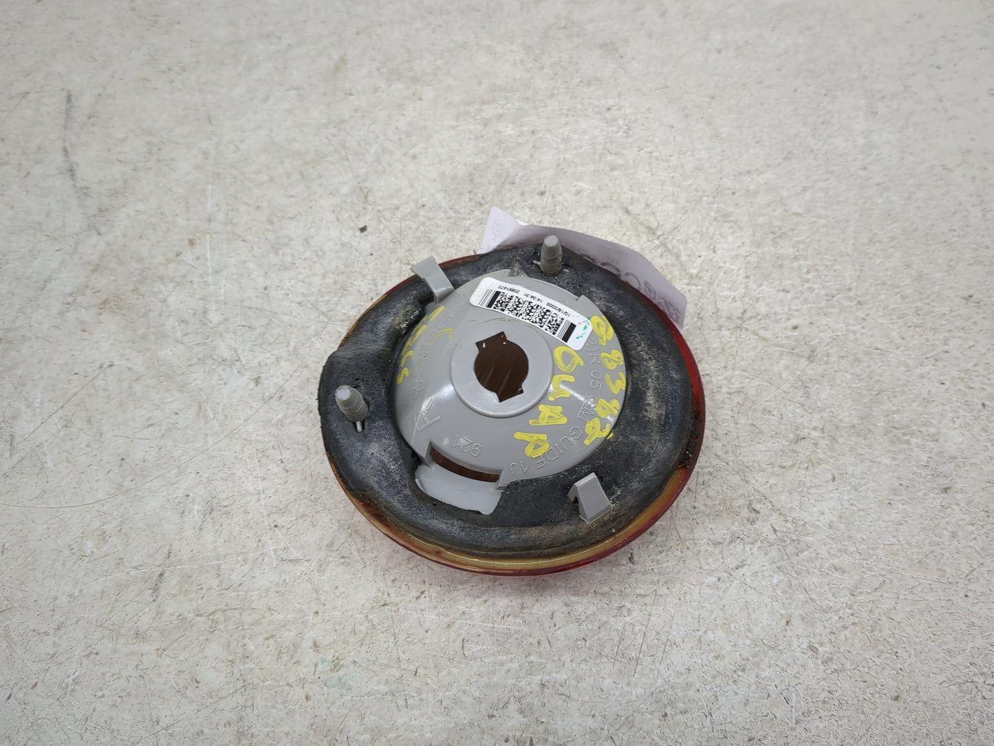 2005-2010 Chevrolet Cobalt Tail Light Assembly Passenger Right OEM P/N:20861472 Fits Fits 2005 2006 2007 2008 2009 2010 OEM 
