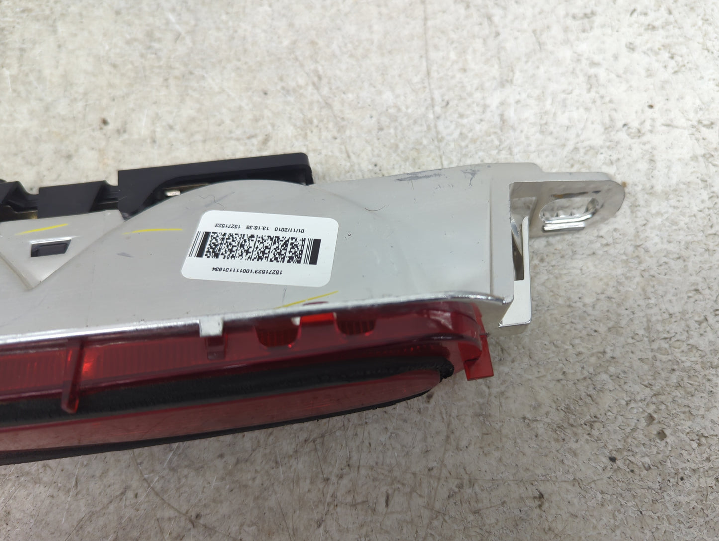 2010 Chevrolet Cobalt Third Brake Light Tail Light P/N:16632416-3 Fits OEM Used Auto Parts - Oemusedautoparts1.com