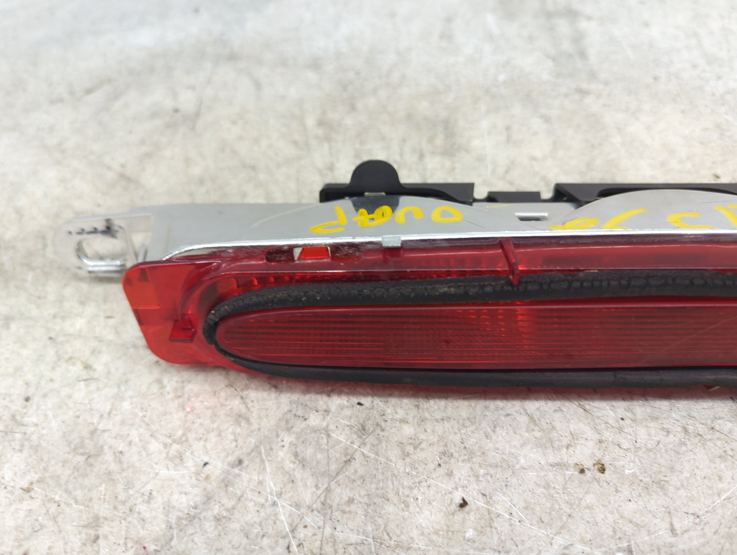 2010 Chevrolet Cobalt Third Brake Light Tail Light P/N:16632416-3 Fits OEM Used Auto Parts - Oemusedautoparts1.com