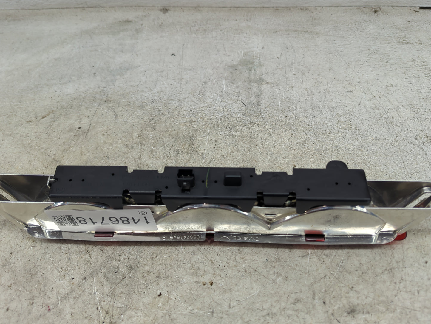 2010 Chevrolet Cobalt Third Brake Light Tail Light P/N:16632416-3 Fits OEM Used Auto Parts - Oemusedautoparts1.com