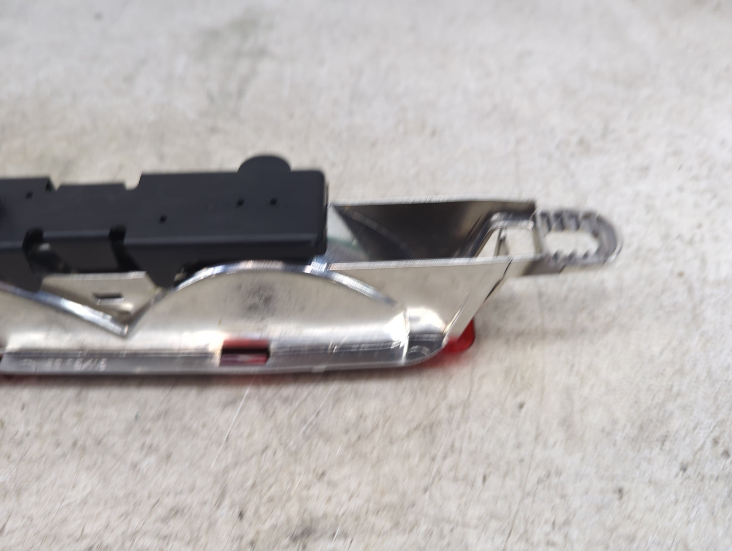 2010 Chevrolet Cobalt Third Brake Light Tail Light P/N:16632416-3 Fits OEM Used Auto Parts - Oemusedautoparts1.com