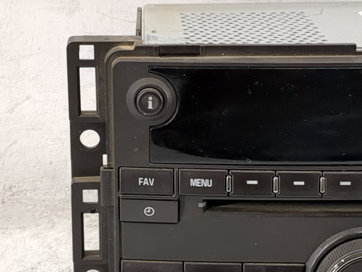 2009-2010 Chevrolet Cobalt Radio AM FM Cd Player Receiver Replacement P/N:20835360 28213766 Fits Fits 2009 2010 OEM Used Aut