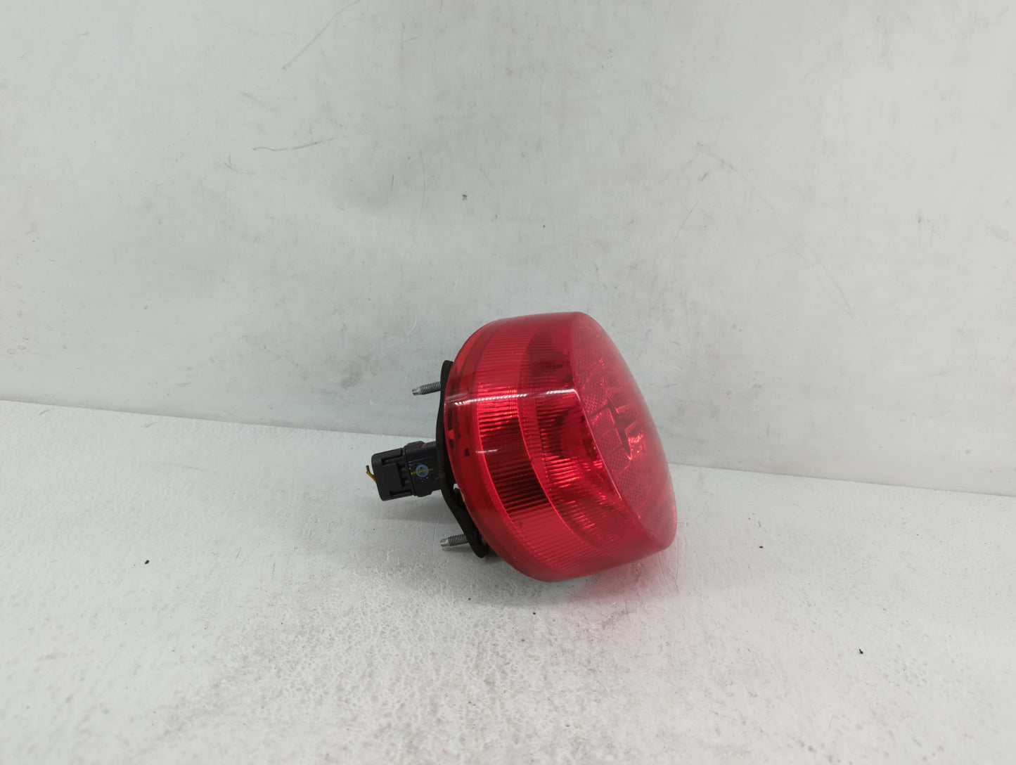 2005-2010 Chevrolet Cobalt Tail Light Assembly Driver Left OEM P/N:15797855 16532531 Fits Fits 2005 2006 2007 2008 2009 2010
