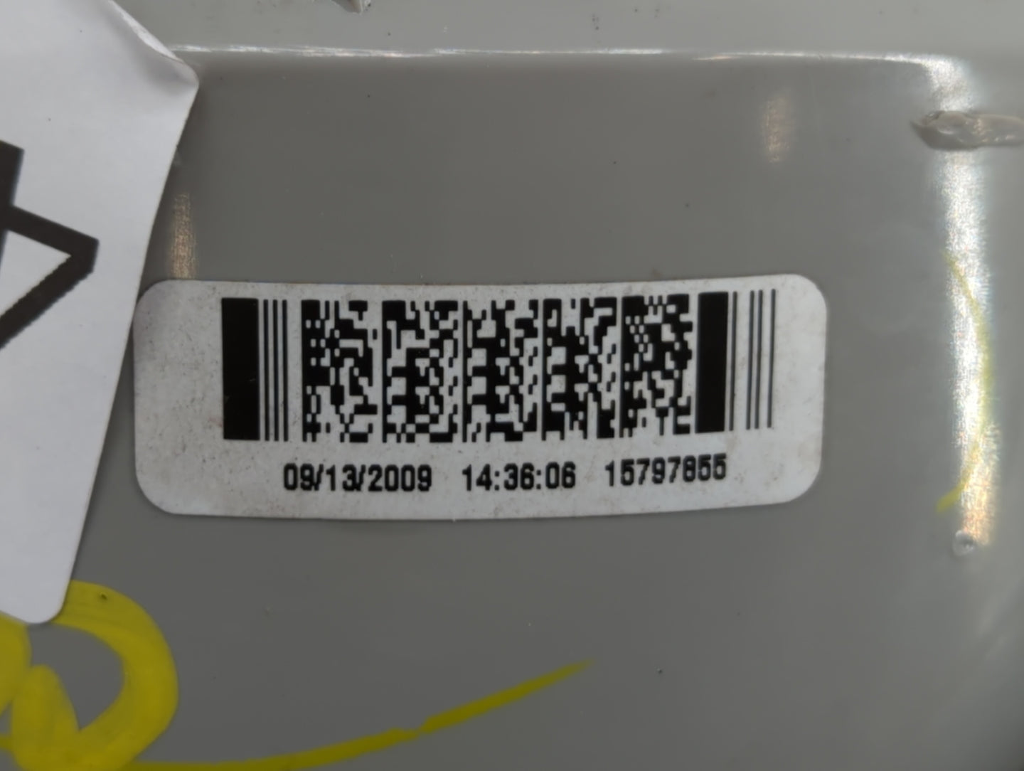 2005-2010 Chevrolet Cobalt Tail Light Assembly Driver Left OEM P/N:15797855 16532531 Fits Fits 2005 2006 2007 2008 2009 2010
