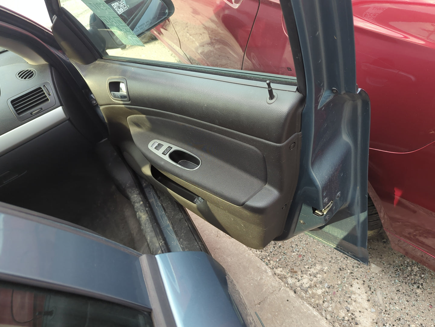 2010 Chevrolet Cobalt Front Right Passenger Interior Door Panel Trim 5011304 - Oemusedautoparts1.com