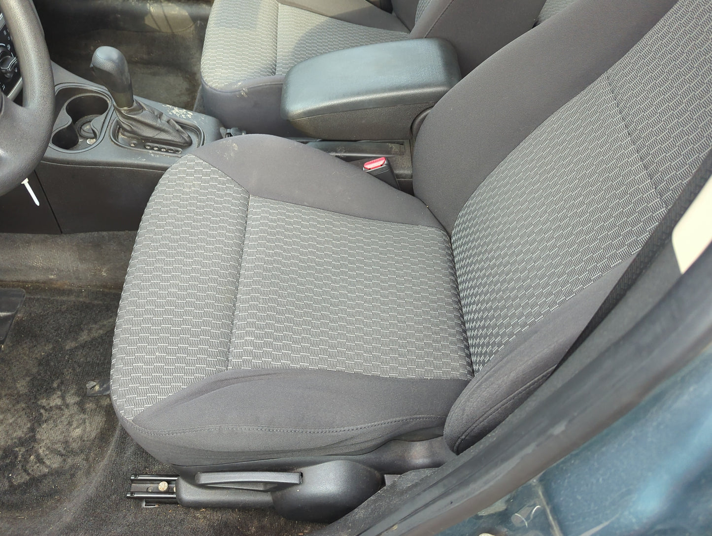 2006-2010 Chevrolet Cobalt Driver Front Seat Oem - Oemusedautoparts1.com