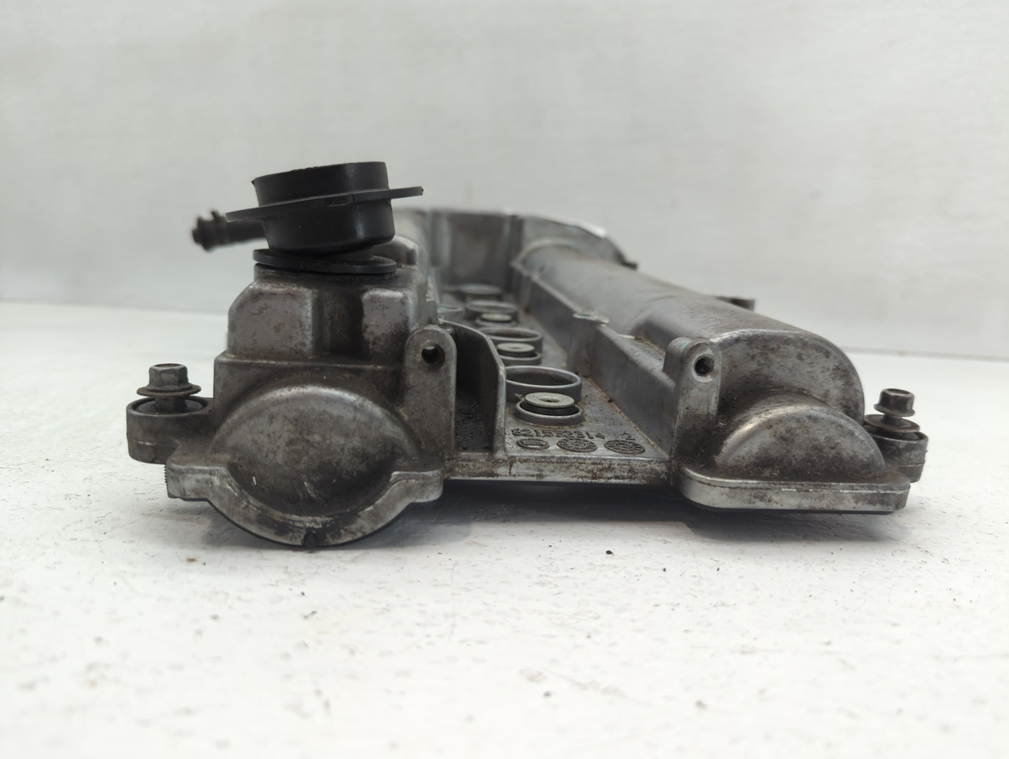 2010 Chevrolet Cobalt Valve Cover - Oemusedautoparts1.com