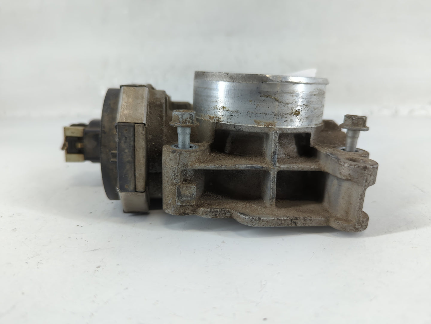 2007-2010 Chevrolet Cobalt Throttle Body P/N:2307C 774AA, AHC-BA-B2-007R1 Fits Fits 2007 2008 2009 2010 2011 OEM Used Auto P