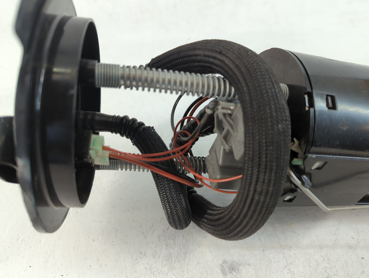 2008-2010 Chevrolet Cobalt Electrical Gas Fuel Pump Assembly - Oemusedautoparts1.com