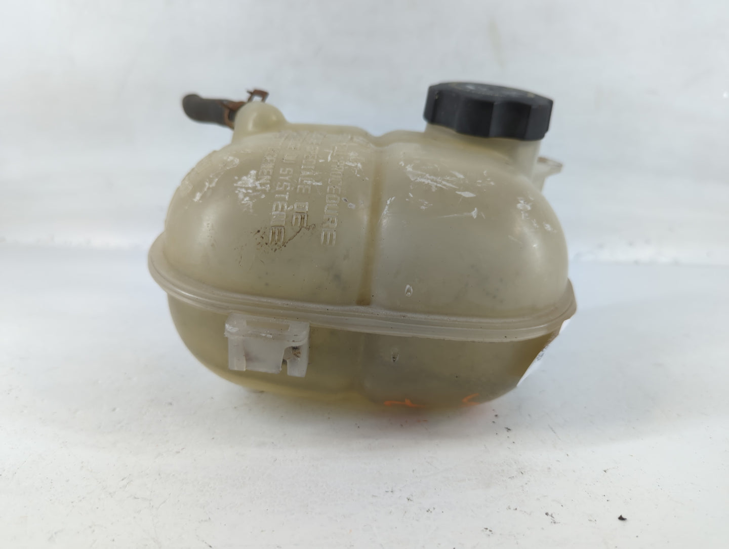 2005-2010 Chevrolet Cobalt Windshield Washer Fluid Reservoir Bottle Oem - Oemusedautoparts1.com